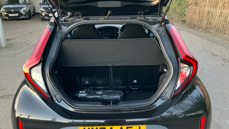 Toyota Aygo X 1.0 VVT-i Edge 5dr Petrol Hatchback